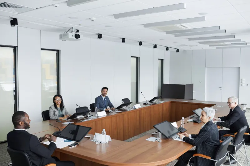 Friend, Rival, Client: The Internal Market Paradox Inside Diversified Industrial Empires